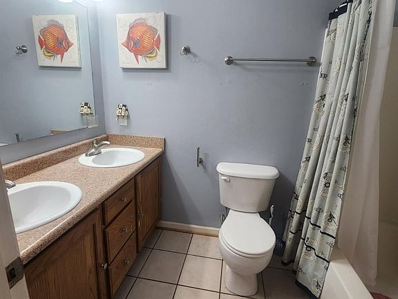 3rd image of 1912 Wallace Ave NE #1