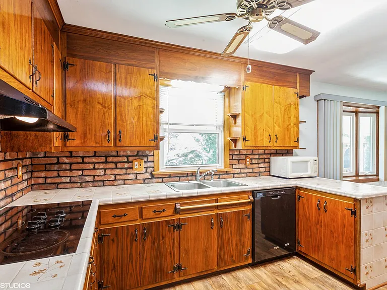 5913 Oakland Rd — Photo 8