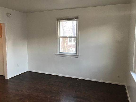 2nd image of 1811 N Veitch St APT 1