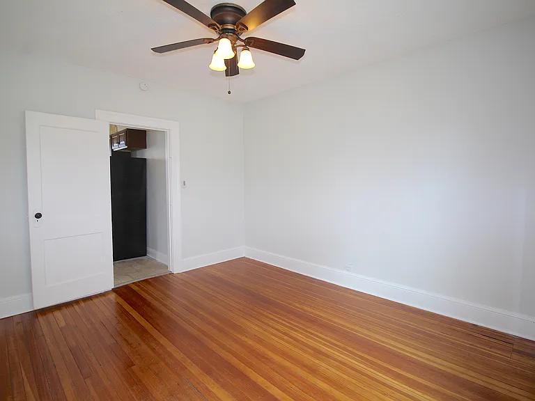 106 Grove St #1R — Photo 17