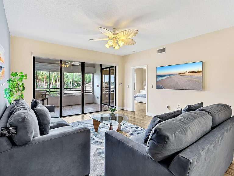 827 Oak Harbour Dr — Photo 15