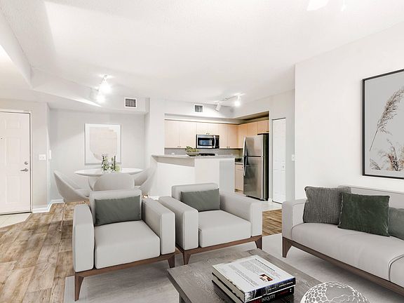5th image of 10720 N Preserve Way #101