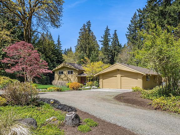 2nd image of 14789 Sunrise Dr NE
