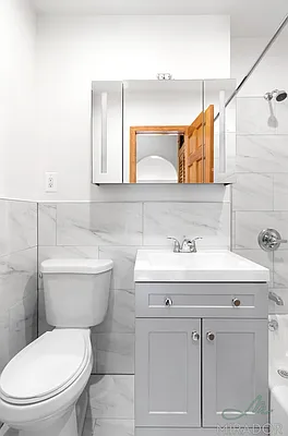 Rented by Mirador Real Estate | media 10