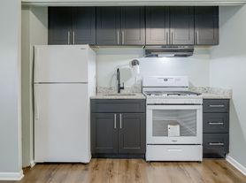 1015 N 47th Ave, Omaha, NE