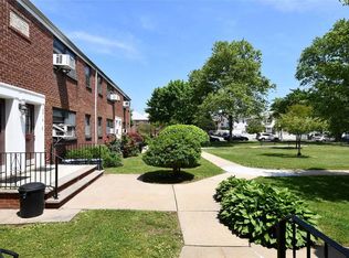 199-20 17th Ave, Whitestone, NY 11357