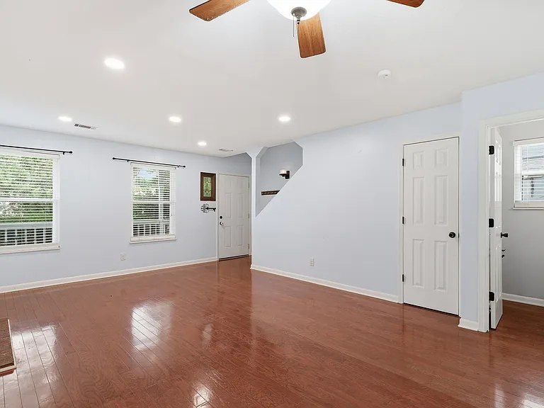7668 NW Chatham Cir — Photo 23