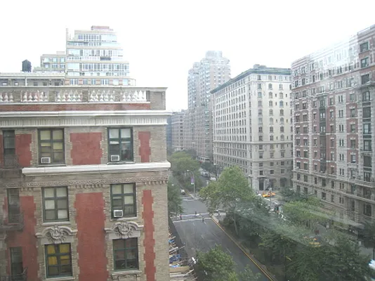 Rented by Metropolitan Equities | media 12