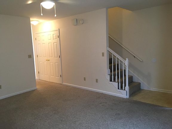 2nd image of 44 Oakwood Dr