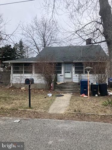 2nd image of 224 Longboat Ave