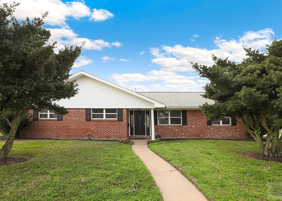 1st image of 3101 Tern Dr