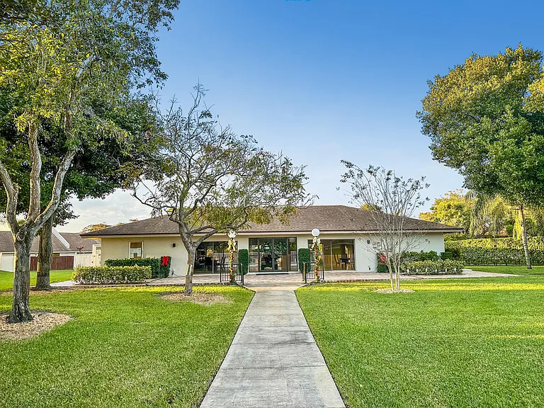 2700 S Oakland Forest Dr #305 — Photo 38