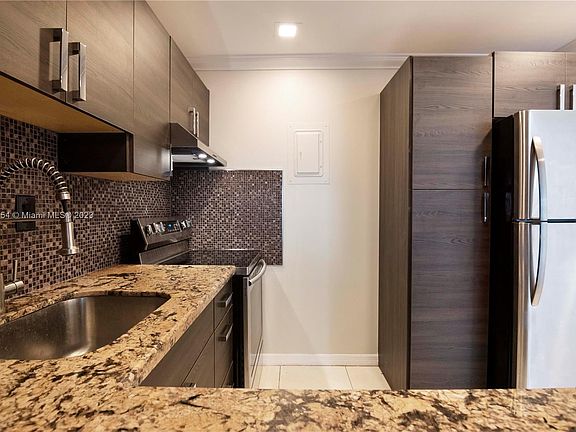 3rd image of 16710 NE 9th Ave APT 605