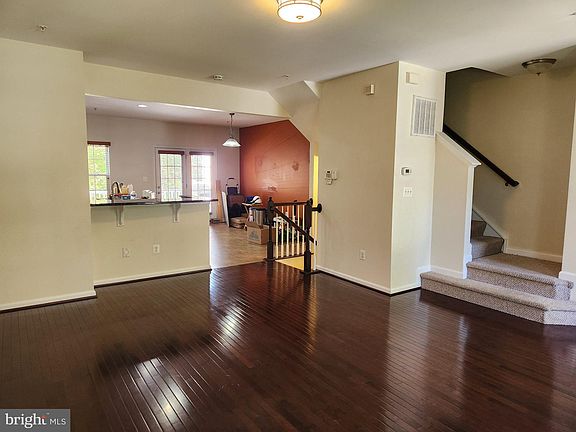 3rd image of 7598 Willow Bottom Rd