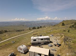 37 Meadowlark Rd, Oroville, WA 98844