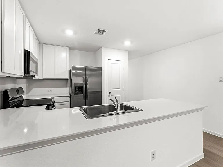 18716 Loom Dr — Photo 9