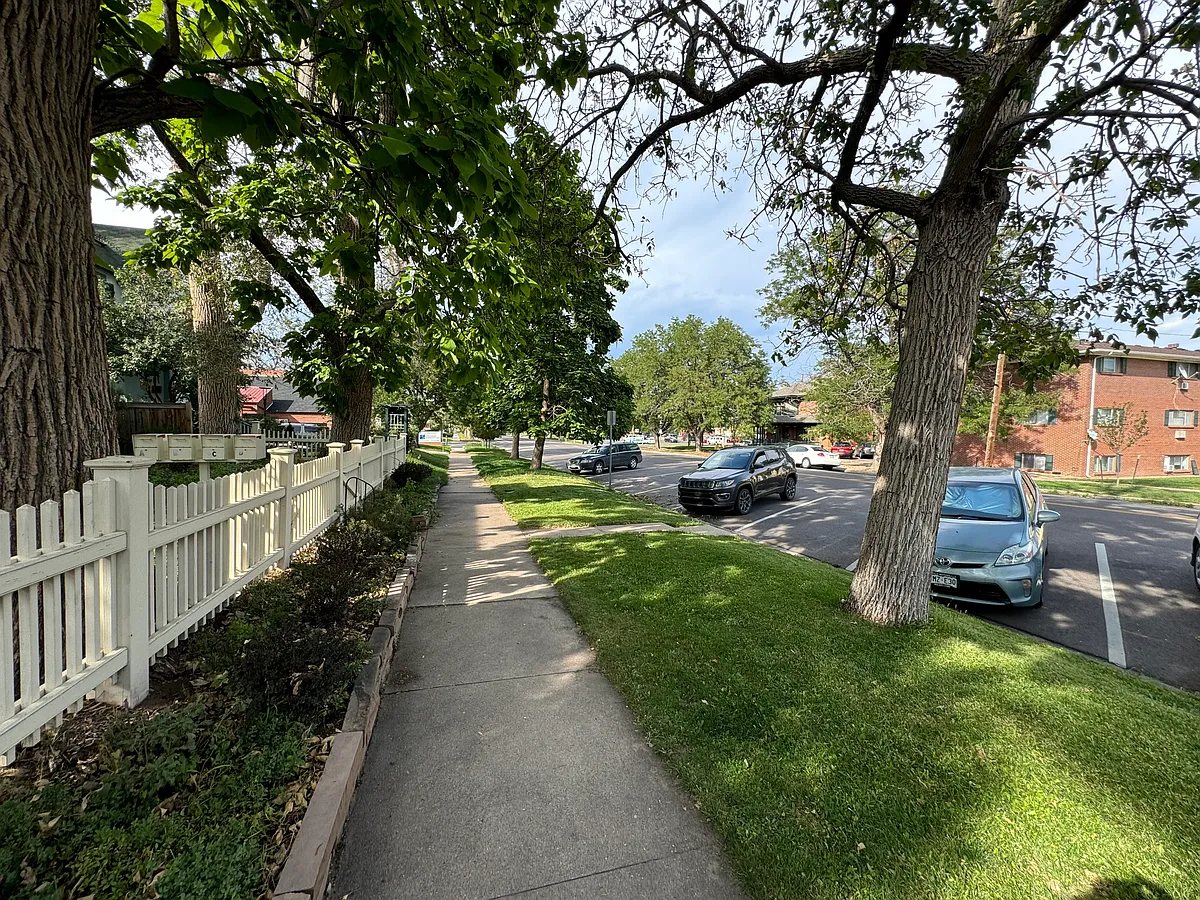 Ample Street Parking - 1513 9th Ave #D