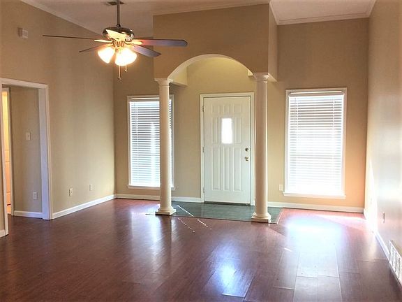 4th image of 2922 Lauren Dr