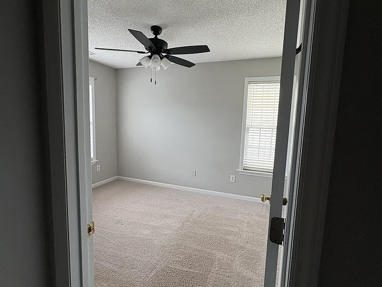 145 Woodson Dr — Photo 15
