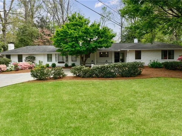 2879 Castlewood Dr NW, Atlanta, GA 30327