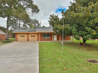 106 Wildrose St, Baytown, TX 77520
