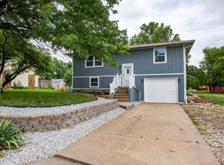 1205 15th St, Wamego, KS 66547