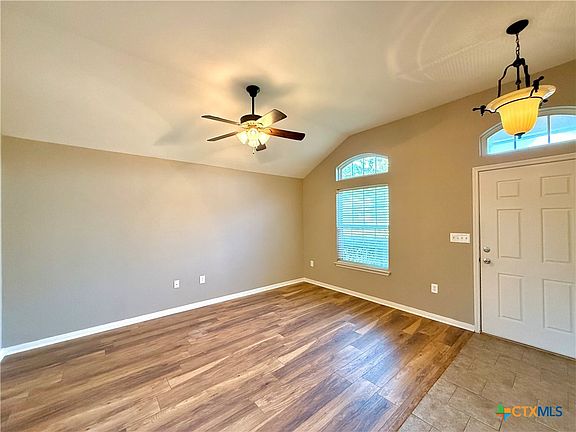 3rd image of 132 Carlsbad Dr