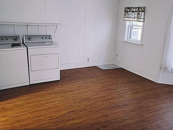 4th image of 815 N 7th St #10755844