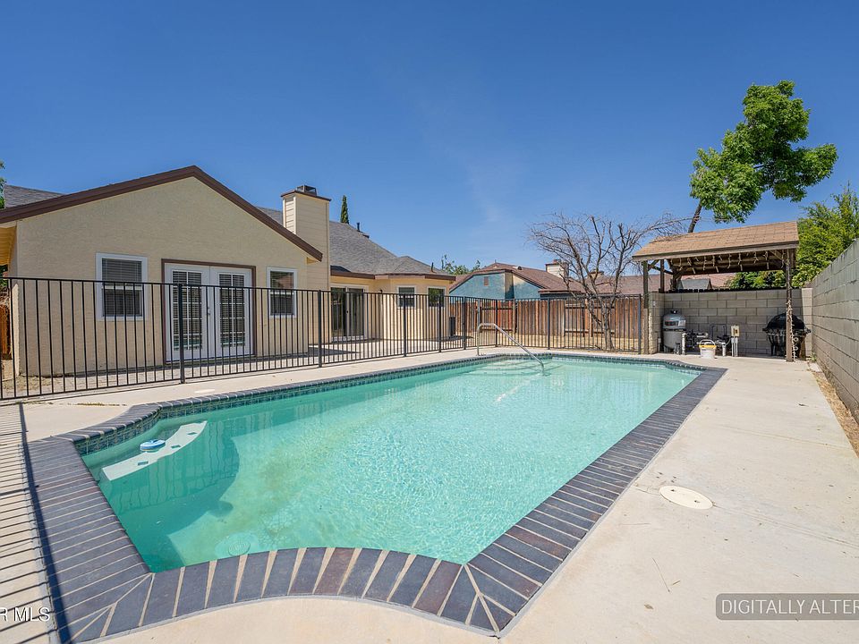 1st image of 44148 Dahlia St