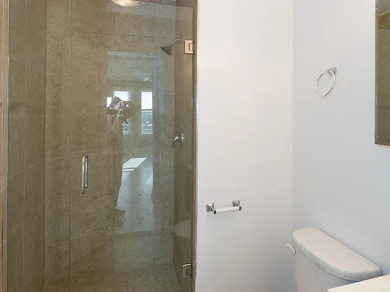 1246 W. Pratt — Photo 33
