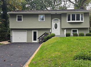 11 Marbeth Circle, Miller Place, NY 11764
