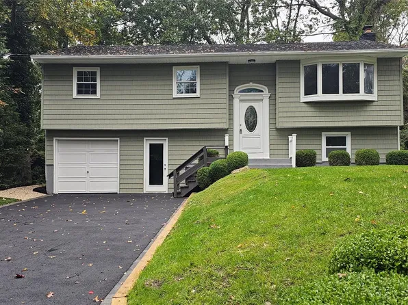 11 Marbeth Circle, Miller Place, NY 11764