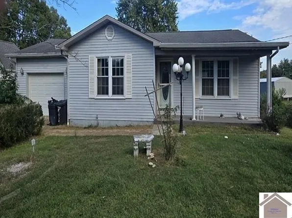 134 College St, Salem, KY 42078