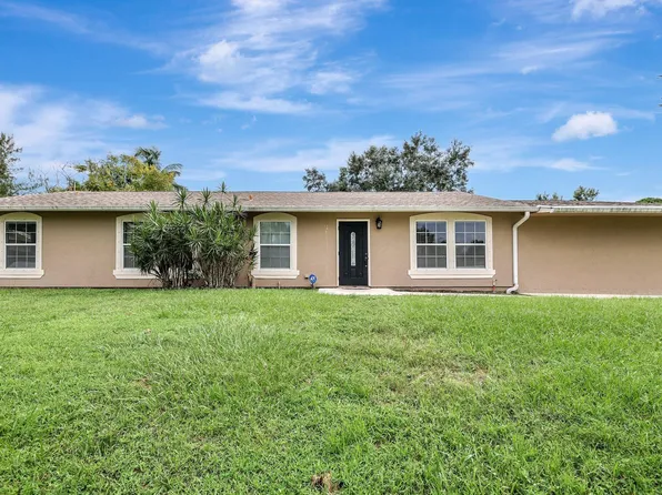 392 SW Lakehurst Drive, Port St Lucie, FL 34983