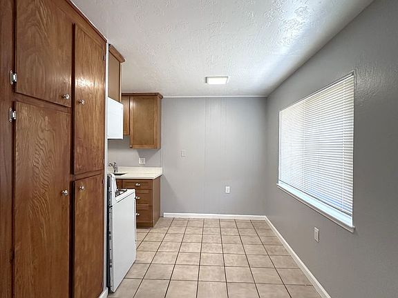 2nd image of 3806 39th Ave #T09