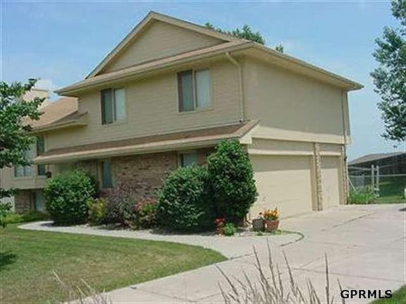 2nd image of 925 Moylan Dr