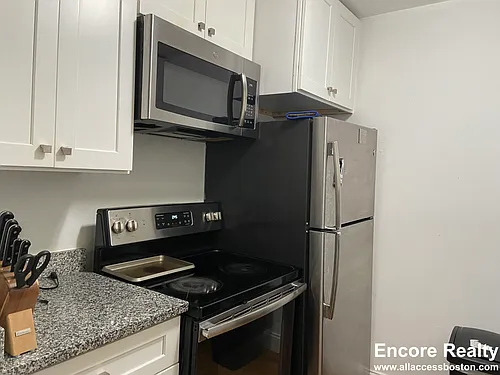 772 Columbus Ave Photo 1