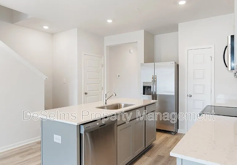 431 Alcott Way — Photo 12