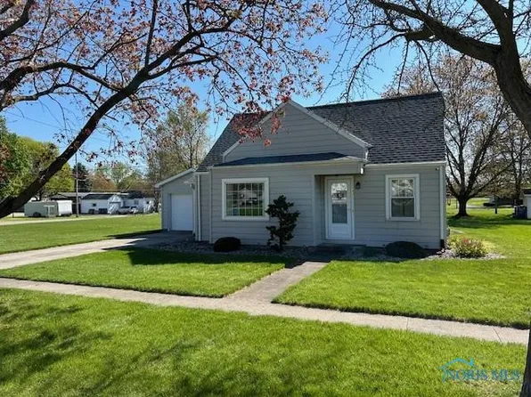 344 N Oak St, Edgerton, OH 43517