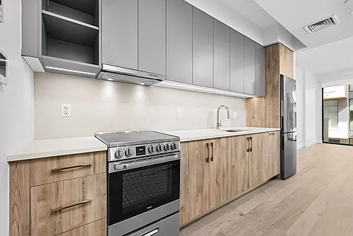 255 Lorimer St #629 Photo 1