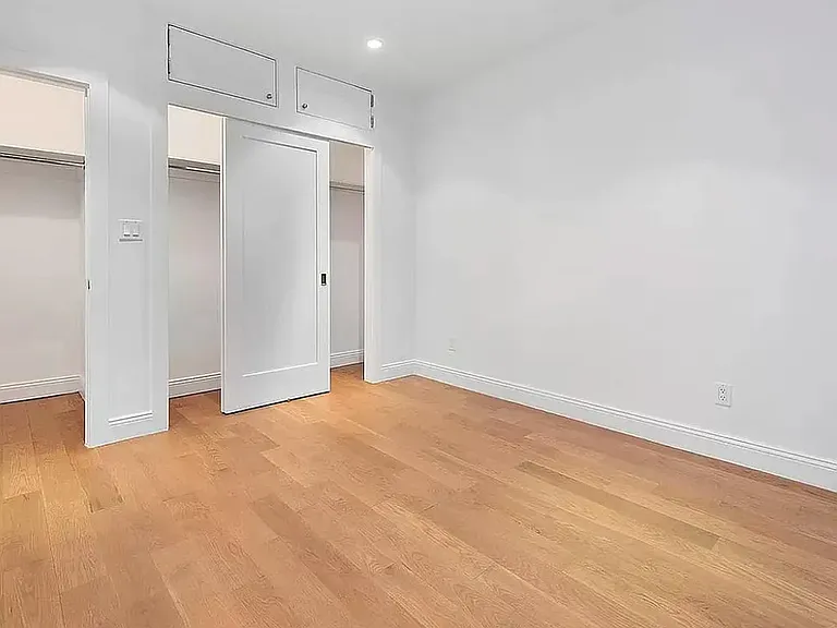 421 W 21st St #1A — Photo 5