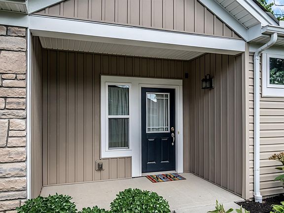 5th image of 1646 Oak Grove Ln