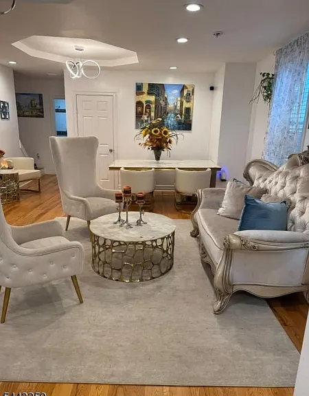 322 Franklin St — Photo 4