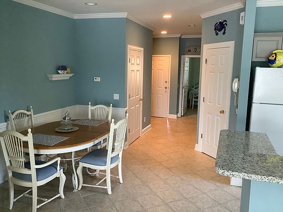 5th image of 2555 Saint James Dr Unit 503