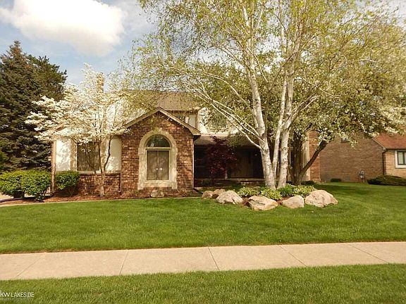 2nd image of 54668 Sherwood Ln