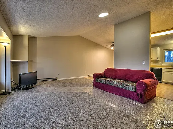 3 bed, 1788 sqft, $2,500 — Photo 3