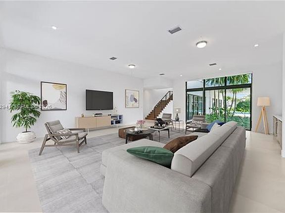2nd image of 16680 N Botaniko Dr N