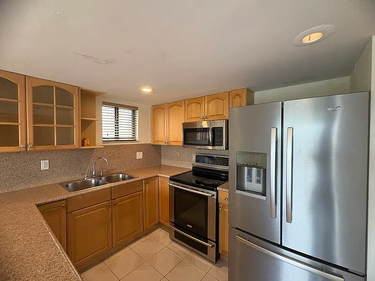 5625 W 26th Ct #201 — Photo 6