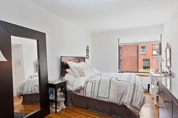 Rented by Curtin Realty Group | media 8