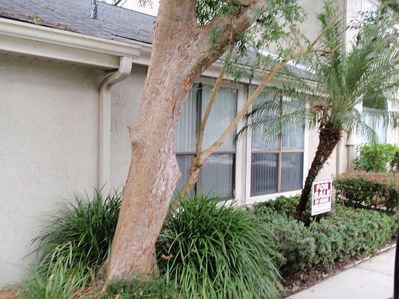 4th image of 601 Casa Park Court H